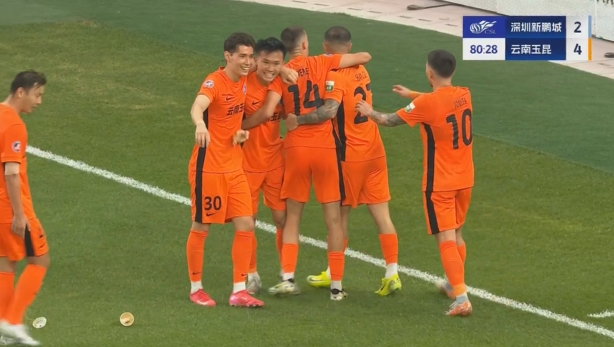 玉昆4-2領(lǐng)先新鵬城！杜加利奇冒頂，徐宏杰得球抽射破門