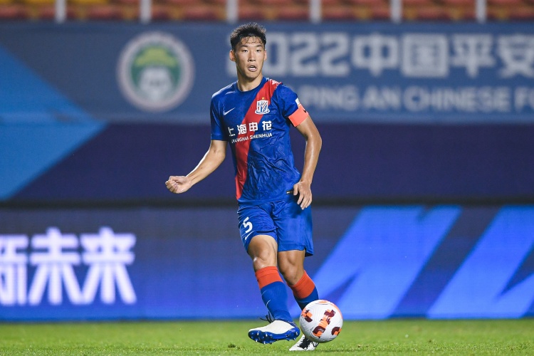 記者：朱辰杰不能完整合練出戰可能性不大，王世龍可能首次首發